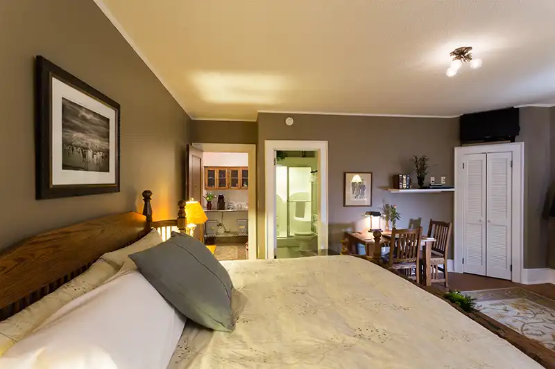 All Rooms At Stewart Inn 4